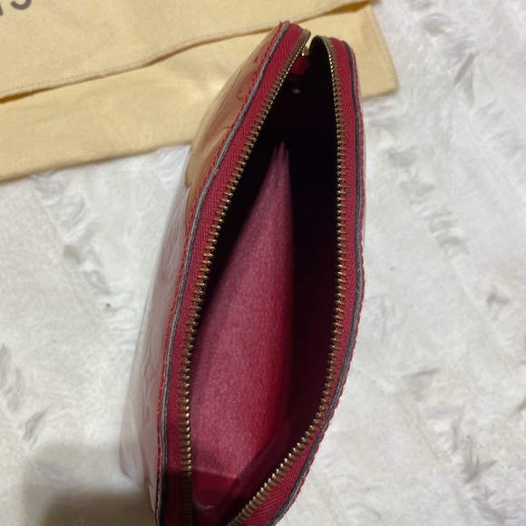 Louis Vuitton vernis pouch - Picture 2 of 4